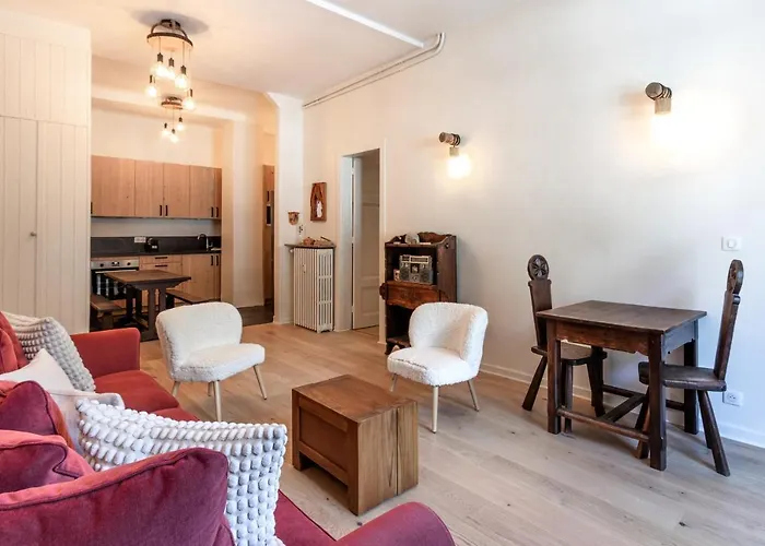 Majestic - 2 Pas Du Centre-ville Chamo Apartment