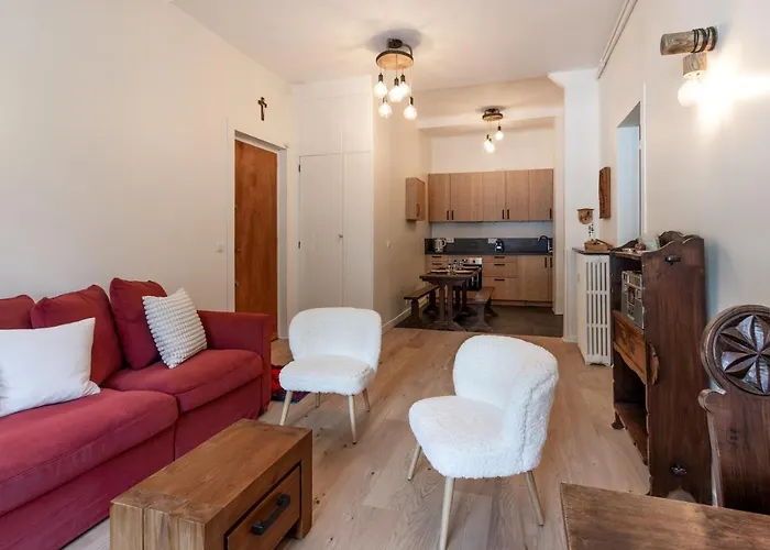 Majestic - 2 Pas Du Centre-ville Chamo *