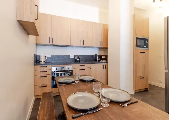 Majestic - 2 Pas Du Centre-ville Chamo 公寓 *